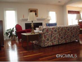 1007 Thorncrest Drive - Photo 3