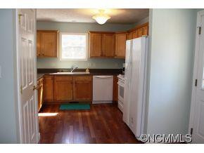601 Laurel Drive - Photo 5