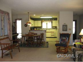 8 Cedarwood Rd - Unit B - Photo 2