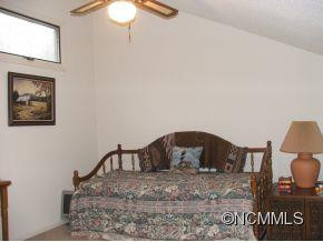 8 Cedarwood Rd - Unit B - Photo 11