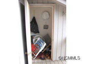8 Cedarwood Rd - Unit B - Photo 16