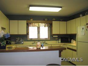 8 Cedarwood Rd - Unit B - Photo 5
