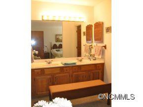 8 Cedarwood Rd - Unit B - Photo 9