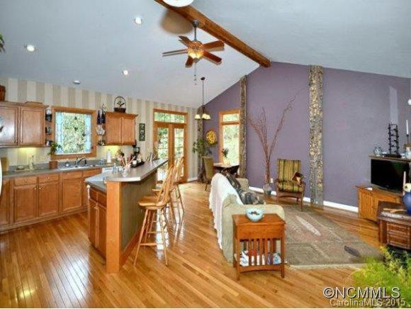 706 LAKE FALLS ROAD - Photo 2