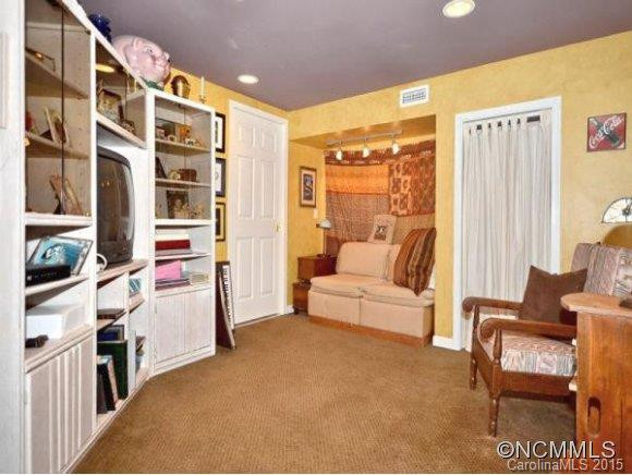 706 LAKE FALLS ROAD - Photo 12