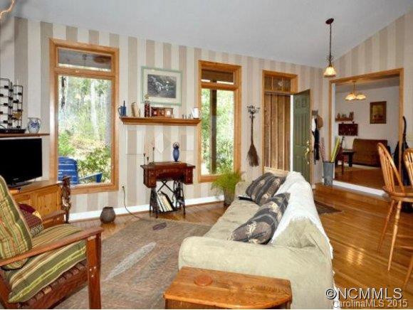 706 LAKE FALLS ROAD - Photo 4