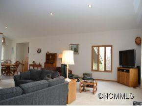 5 DOGWOOD GLEN CIRCLE - Photo 5