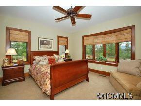 1380 Parkway North - Photo 14