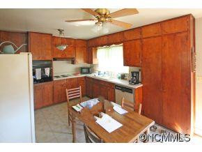11 Westview Street - Photo 5