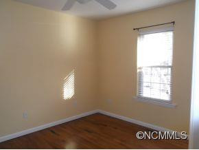 916 Sylvan Boulevard - Photo 12