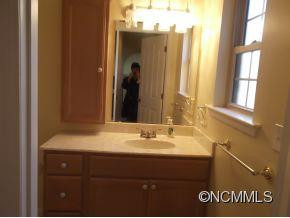 916 Sylvan Boulevard - Photo 13
