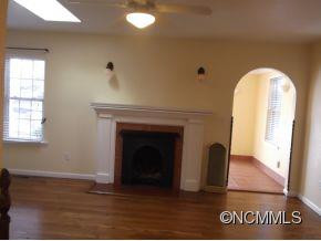 916 Sylvan Boulevard - Photo 3