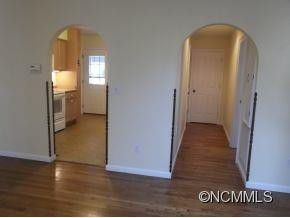 916 Sylvan Boulevard - Photo 4