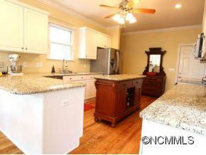1009 Columbine Road - Photo 10