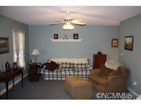 33 Winterberry Lane - Photo 5