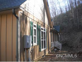 516 Tomahawk Trail - Photo 2