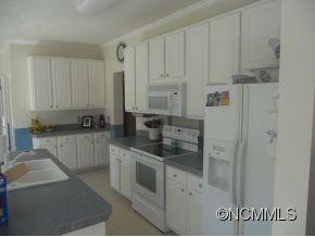105 Poppas Place - Photo 9