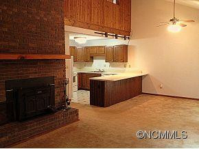 103 Woodfield Drive - Photo 2