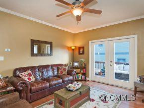 21 Jeff Drive - Photo 3