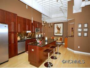 12 SOUTH LEXINGTON AVE #206 - Photo 2