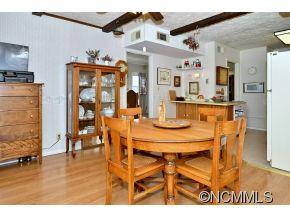 258 Camelot Drive - Photo 3