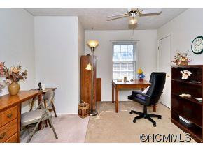 258 Camelot Drive - Photo 9