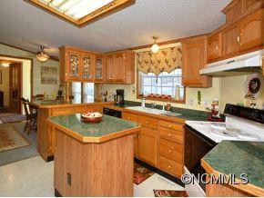 44 DOGWOOD KNOLL - Photo 5