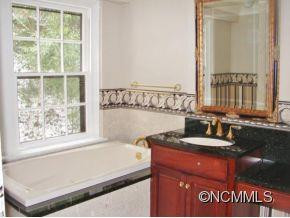 185 MACON AVENUE, UNIT 3-B - Photo 18