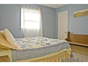 108 Jeanie Ave - Photo 11