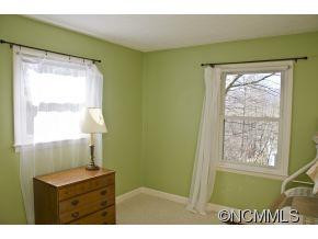 108 Jeanie Ave - Photo 12