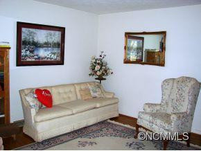 240 St. Johns Street - Photo 2