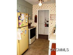 240 St. Johns Street - Photo 5