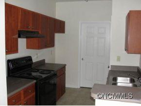 100 VISTA LAKE DRIVE 105 - Photo 2