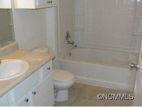 100 VISTA LAKE DRIVE 105 - Photo 6