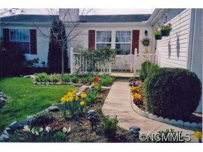 208 Riverwind Drive - Photo 2