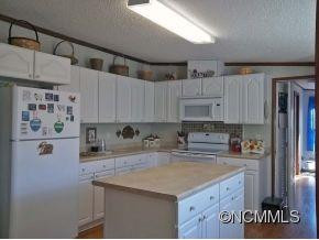 208 Riverwind Drive - Photo 7