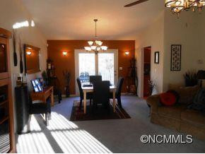 18 CAROLYN DRIVE - Photo 2