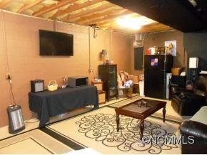 18 CAROLYN DRIVE - Photo 11