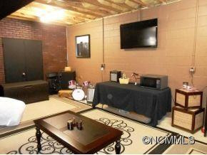 18 CAROLYN DRIVE - Photo 12