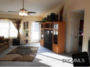 18 CAROLYN DRIVE - Photo 4