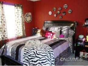 18 CAROLYN DRIVE - Photo 8