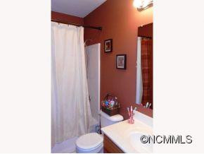 18 CAROLYN DRIVE - Photo 9