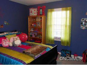 18 CAROLYN DRIVE - Photo 10