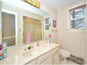 128 SILVER PINE DRIVE - Photo 13