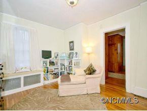 128 SILVER PINE DRIVE - Photo 8