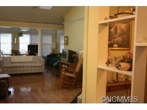1014 Saddlebrook Drive - Photo 2