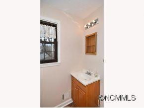 62 EAST PORTER ROAD - Photo 10