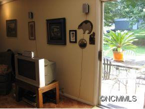 269 Foxcroft Drive - Photo 9