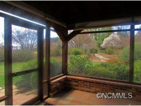 801 Golden Road - Photo 16
