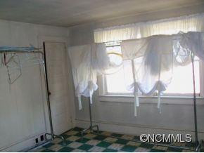 168 Ridgeway St - Photo 11
